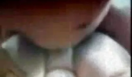 द्वि जीभ हिंदी फिल्म पिक्चर सेक्सी प्रतिभाशाली फूहड़