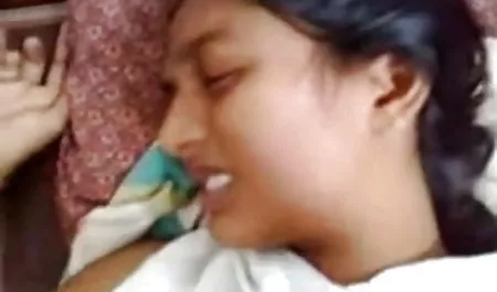 आदमी व्यस्त माँ सेक्सी नंगी सेक्सी फिल्म और एक हवा बनाता है