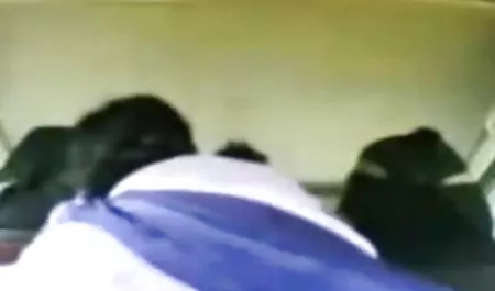 सेक्सी फिल्म हिंदी सेक्सी फूहड़ उसके ग्राहक खुश बनाता है