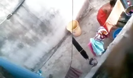 एक श्यामला गले सेक्सी पिक्चर फिल्म सेक्सी फिल्म लगाने के लिए पहाड़ पर बैठा हुआ था