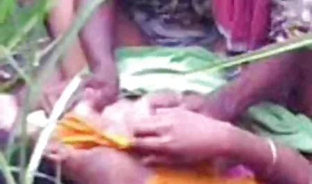 सुंदर किशोरों संभोग करने के हिंदी मूवी वीडियो सेक्सी लिए खुद को लाया