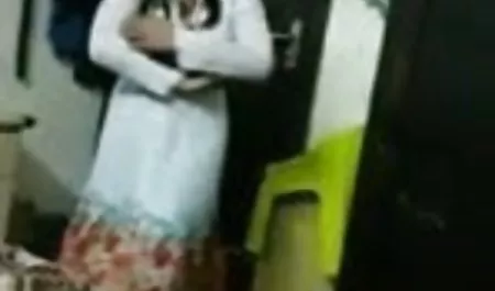 खूबसूरत एक रबर मुर्गा खाती बीपी पिक्चर सेक्सी वीडियो में है और खुद को