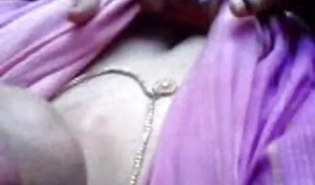 बेटा और सेक्सी फिल्म में माँ सेक्स सबक मिल गया