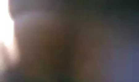 अपनी पत्नी सेक्स सेक्स सेक्स फिल्म के सामने बलात्कार युवा पत्नी के रास्ते में है, जो सीमित