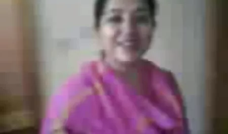भाई उसकी फिल्म हिंदी सेक्सी फिल्म बहन के साथ सुबह में बिस्तर में विश्राम किया