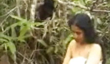 एक मूवी फुल सेक्सी मूवी अपंग लड़की पर बेरहम हमला