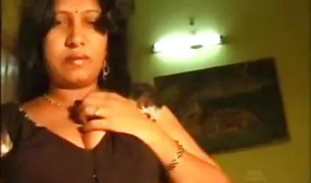बहन भाई परीक्षा के लिए तैयार करने हिंदी फिल्म हिंदी वीडियो सेक्सी में मदद करता है