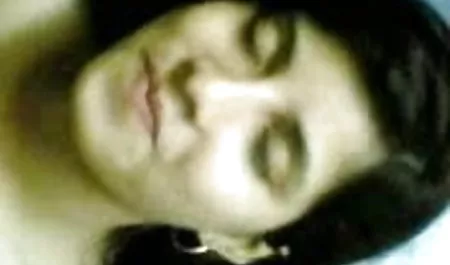 पहली सेक्सी देसी फिल्म बार वह कमीने के लिए मिला है.