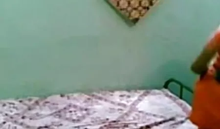 गर्म लड़की उसके सेक्सी फिल्म वीडियो हिंदी प्रेमी पिता के लिए एक डिक बेकार