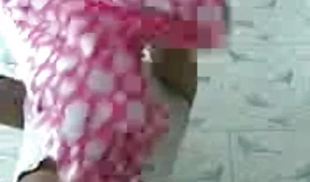 एक सेक्सी वीडियो फिल्म हिंदी में मजबूत आदमी छज्जे पर गुदा खींचती