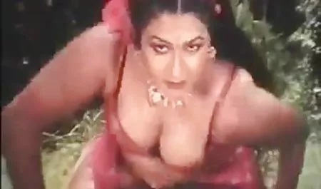 यौन सुख के लिए जिम्मेदार है, जो एक युवक इंग्लिश सेक्सी हिंदी फिल्म के साथ एक बूढ़ी औरत