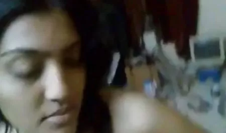 बलात्कार के सामने अपने पति की पत्नी चोर हिंदी फिल्म सेक्सी वीडियो