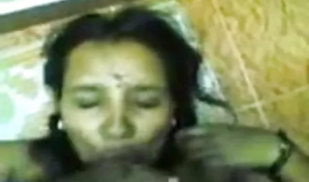 मैं सेक्सी फिल्में जानवरों के साथ थाली पर सह पंप और गुलाम चूसना करने के लिए किया था