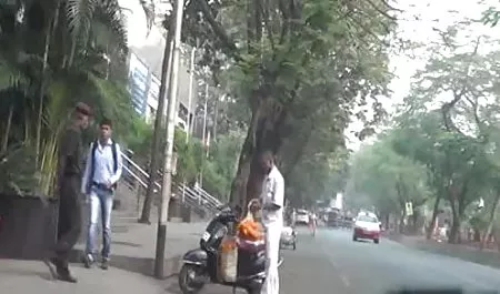 शादी में दुल्हन को शांत करने के लिए, सेक्सी फिल्म सेक्सी वीडियो सेक्सी वीडियो दुल्हन एक धुम्रपान प्रस्तुत