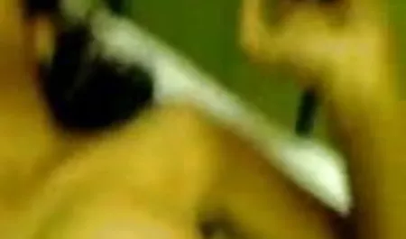 बड़े स्तन के साथ गोरा हर कोई एक पंक्ति बीपी सेक्स फिल्म देता है