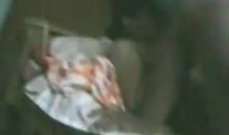काले उसके पति देख रहा है, जबकि उसकी पत्नी को मारता है कैटरीना कैफ की सेक्सी फिल्में