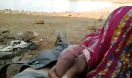 एक बड़े गधे के साथ सेक्सी वीडियो की फिल्म श्यामला एक सदस्य आकर्षित किया