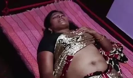 बलात्कार साथी अपने पैरों सेक्सी फिल्में वीडियो वाली के बीच एक सदस्य रखती है