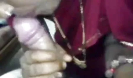 दो बच्चों का पालन करें और बेरहमी एक सेक्सी फिल्म वीडियो से एक लड़की बकवास
