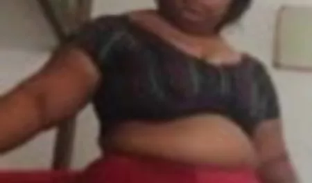 Busty sexi फिल्म चिकन में घर का बना अश्लील फिल्म