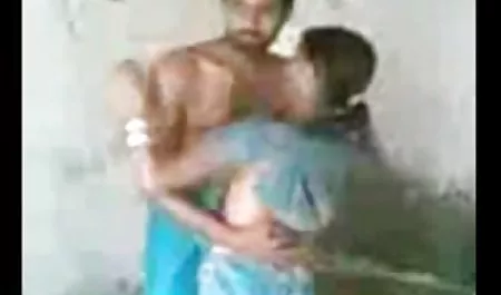 रूसियों आसानी से इस त्रयी पिक्चर सेक्सी में के लिए सहमत