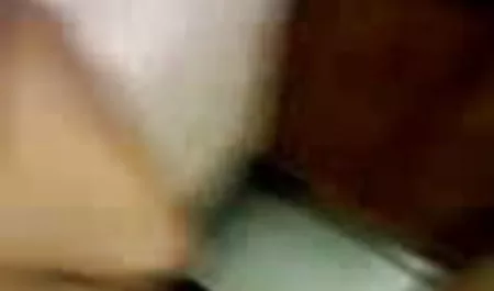 मेरी माँ हिंदी फिल्म वीडियो में सेक्सी एक बच्चे के साथ छेड़खानी करने के लिए कैसे जानता है