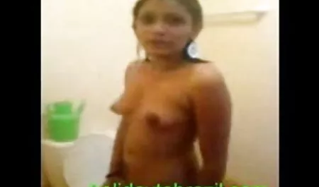 मेरी बहन उसे चूसने और सेक्सी मूवी वीडियो वीडियो सेक्स सिखाने के लिए कहा