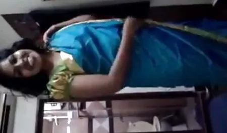 जीभ फिल्म सेक्सी फिल्म बहुत दूर है