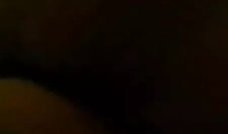 वह सेक्सी फिल्म भेजो हिंदी में काले आदमी के लिए एक दास के रूप में अपनी पत्नी को बेच दिया
