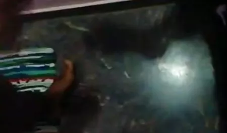 मेरे भाई ने सेक्सी फिल्म भेजो जन्म दिया ।
