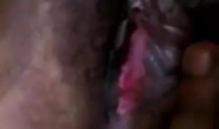 संवेदनशील पत्नी पति के तहत सेक्सी वीडियो फिल्म चलाता है
