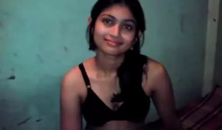 मैं सेक्स वाली फिल्म सेक्स वाली ब्लैकमेल कर रहा हूँ और मैं लगभग मेरी माँ को चूमा.