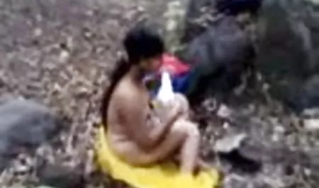अलीना अंग्रेजी फिल्म सेक्सी सेक्सी उसके प्रेमी से शादी की है