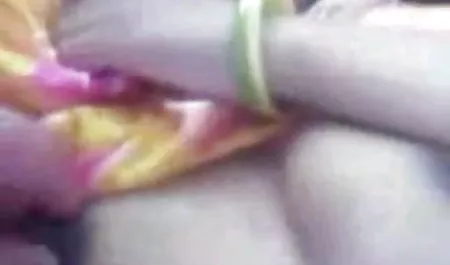एशियाई त्रिगुट लिंग इंग्लिश सेक्सी फिल्म वीडियो में