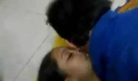 एक काले आदमी के साथ हिंदी फुल सेक्सी मूवी उत्साहित लैटिना त्रिगुट