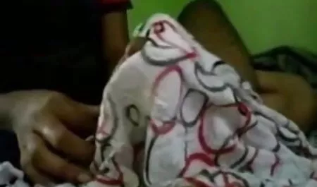 प्यारा रूसी किशोरों hugs सेक्सी फिल्म हिंदी सेक्सी फिल्म